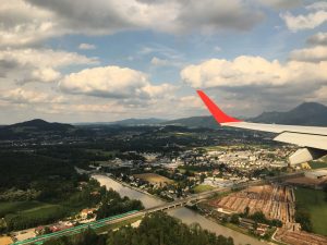 Landeflug in Salzburg des Flugs von Frankfurt